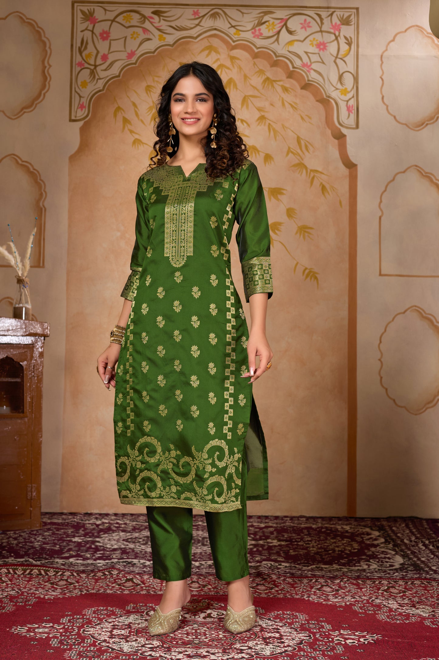 Banarasi Green Silk Jacquard Kurta Set with Dupatta