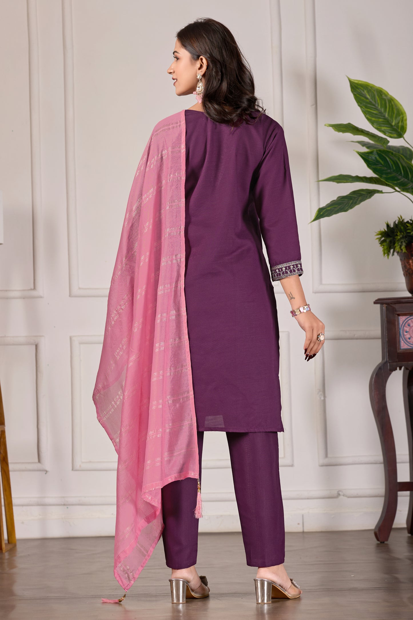 Trendy Women’s Rayon Kurta Pant with Contrast Dupatta