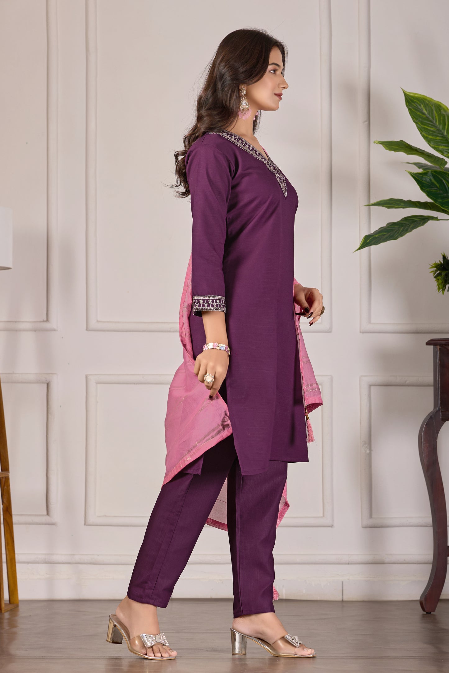 Trendy Women’s Rayon Kurta Pant with Contrast Dupatta