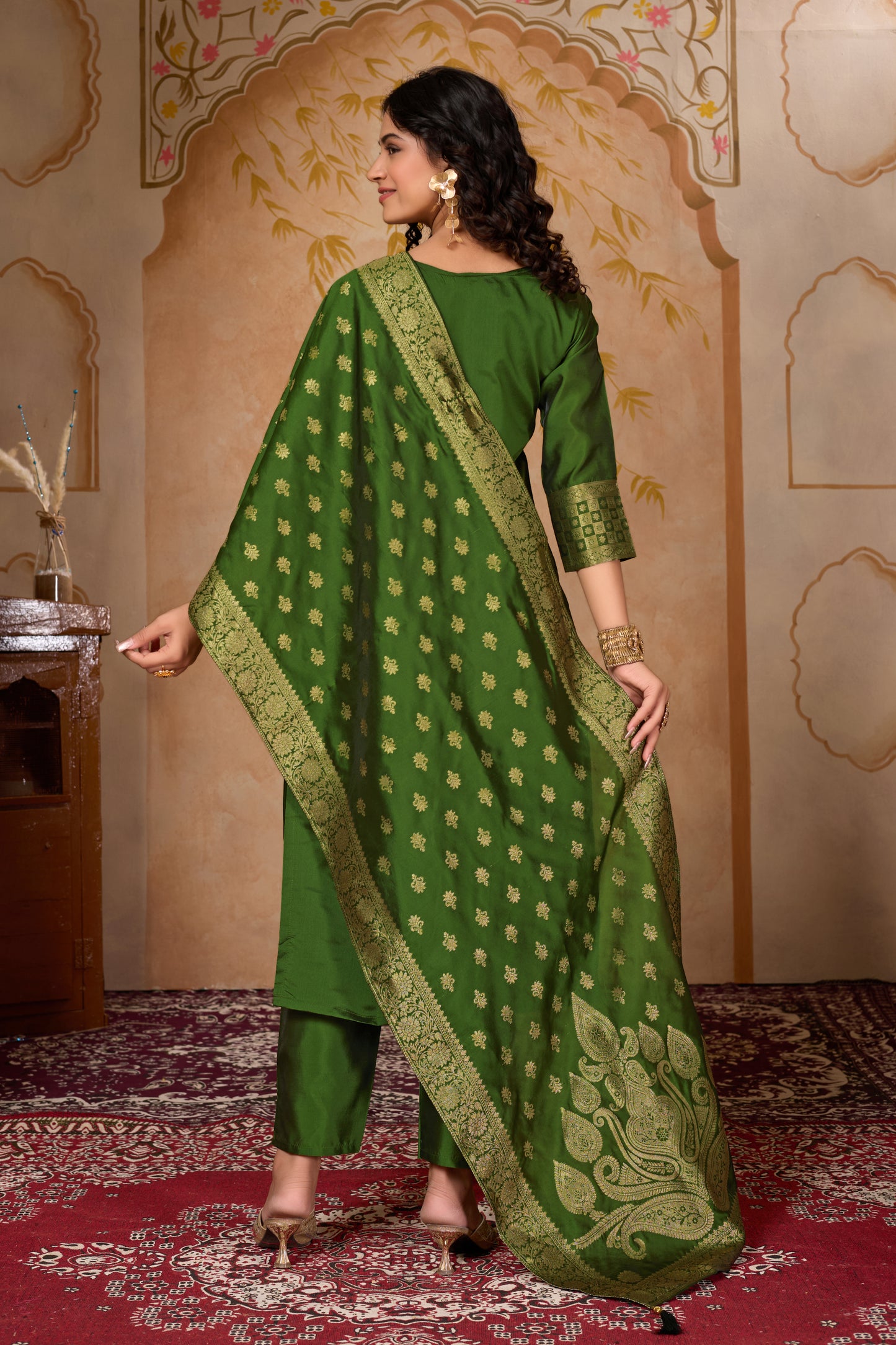 Banarasi Green Silk Jacquard Kurta Set with Dupatta