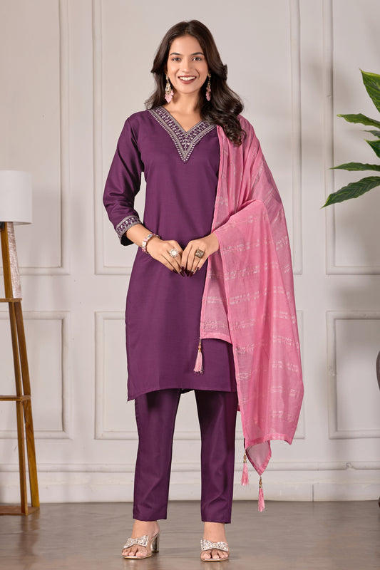Trendy Women’s Rayon Kurta Pant with Contrast Dupatta