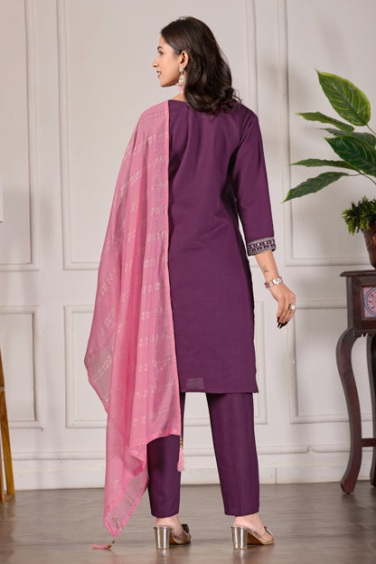 Trendy Women’s Rayon Kurta Pant with Contrast Dupatta