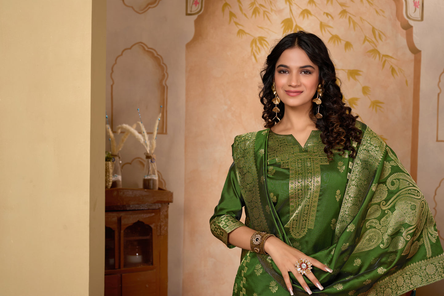 Banarasi Green Silk Jacquard Kurta Set with Dupatta