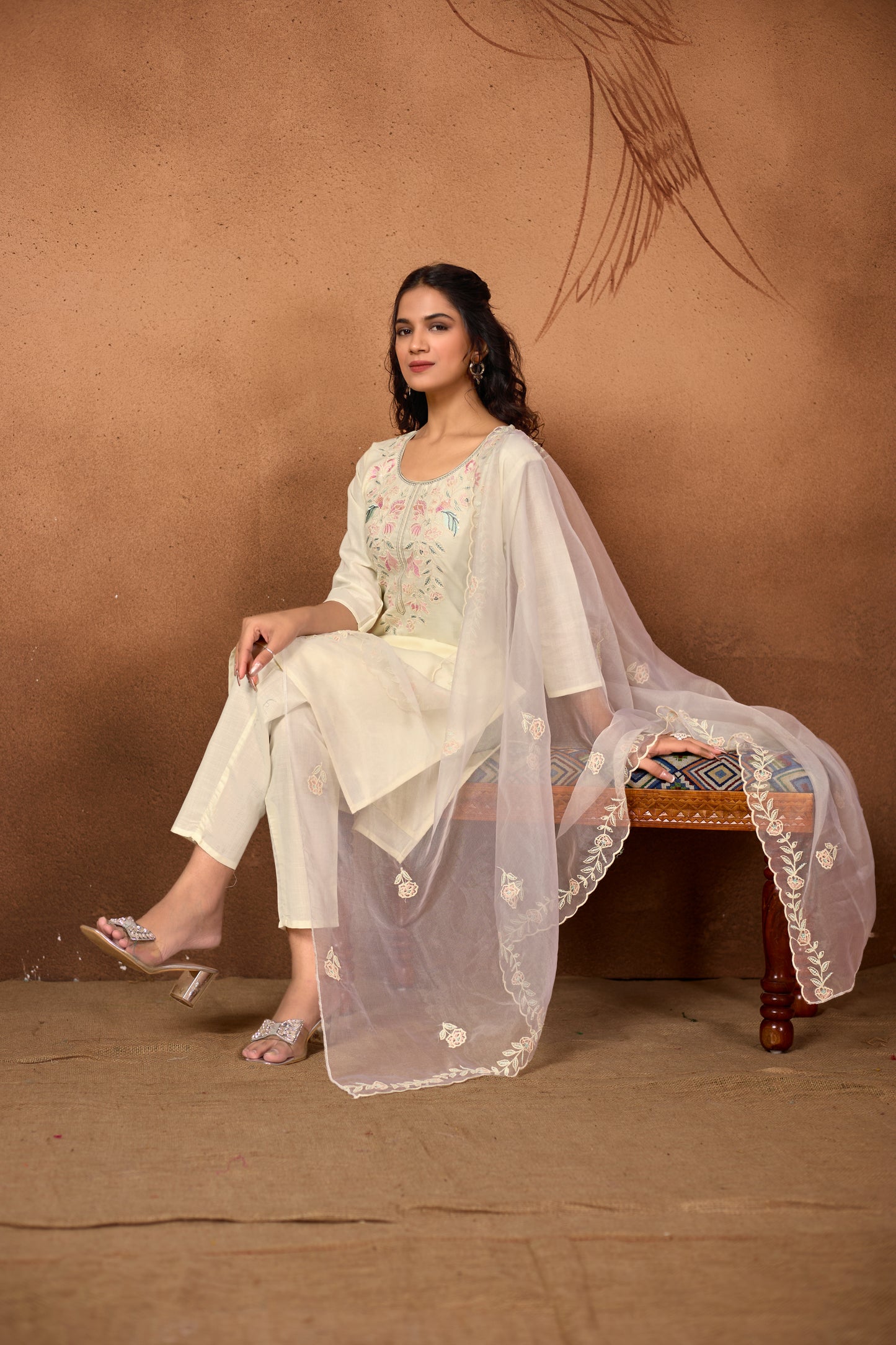 Elegant Off-White Embroidered Kurta Set with Dupatta