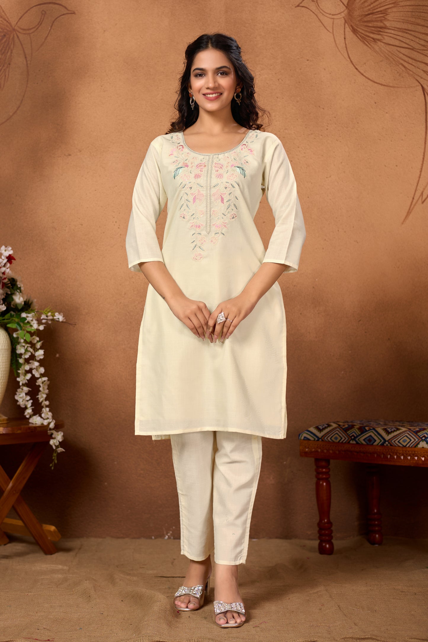 Elegant Off-White Embroidered Kurta Set with Dupatta