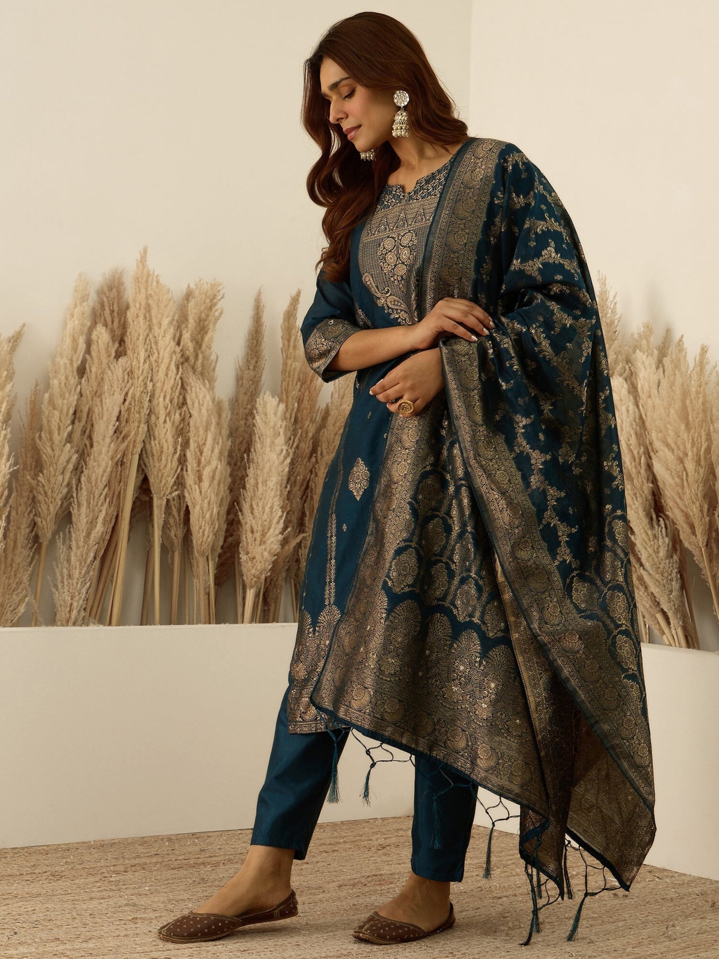 Women’s Teal Blue Embroidered Kurta Pant Set with Jacquard Dupatta